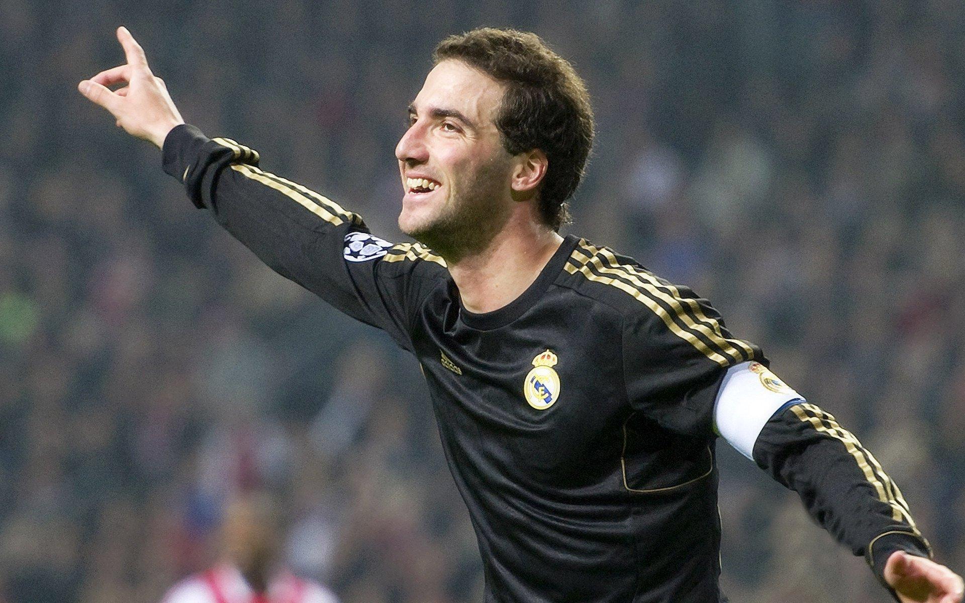 曼联主场VIP票遇冷,对阵切尔西焦点战部分票价直降200镑