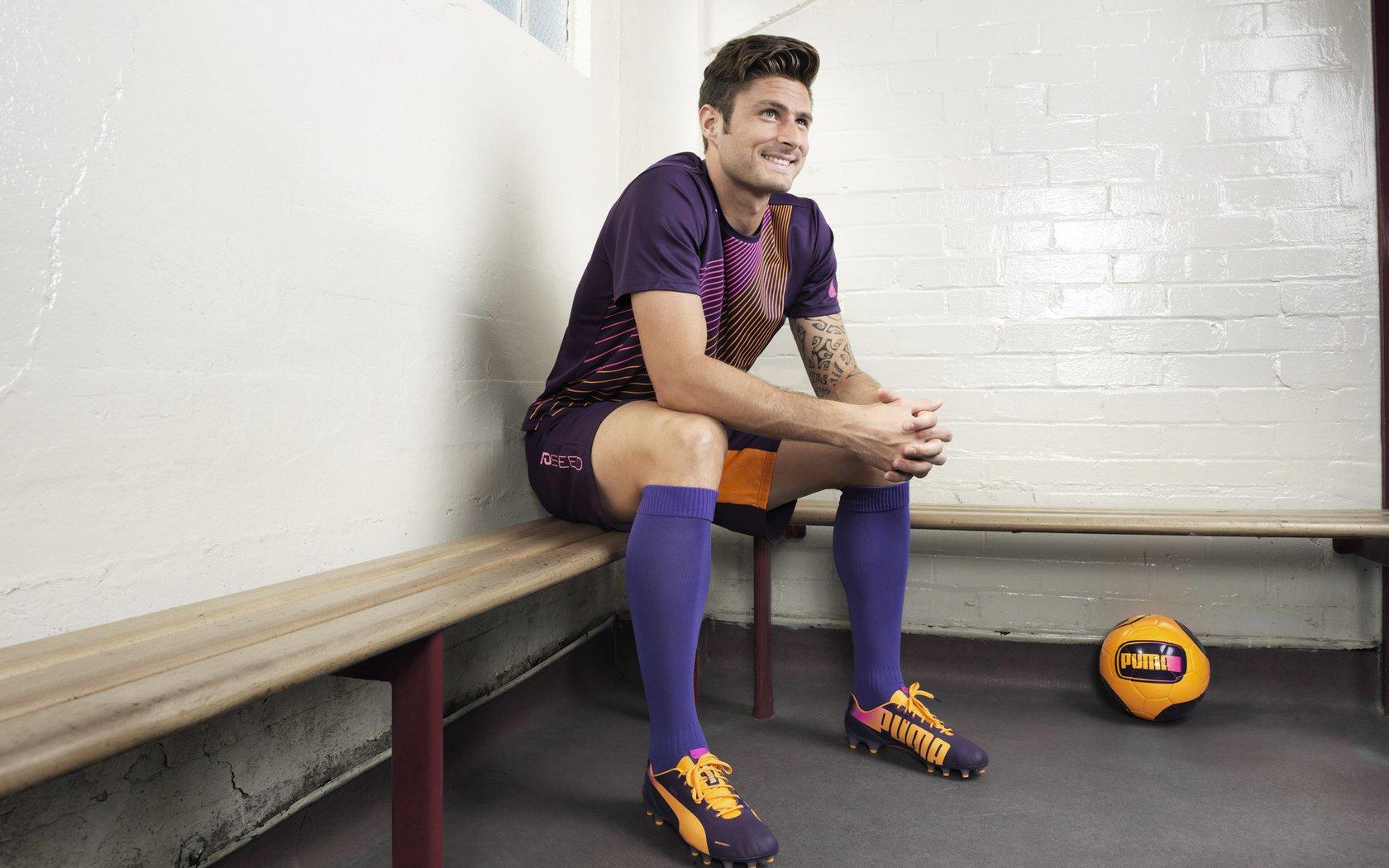 欧冠逆转！拜仁3-1擒葡体升小组第二，格纳布里传射闪耀，凯恩中柱留憾